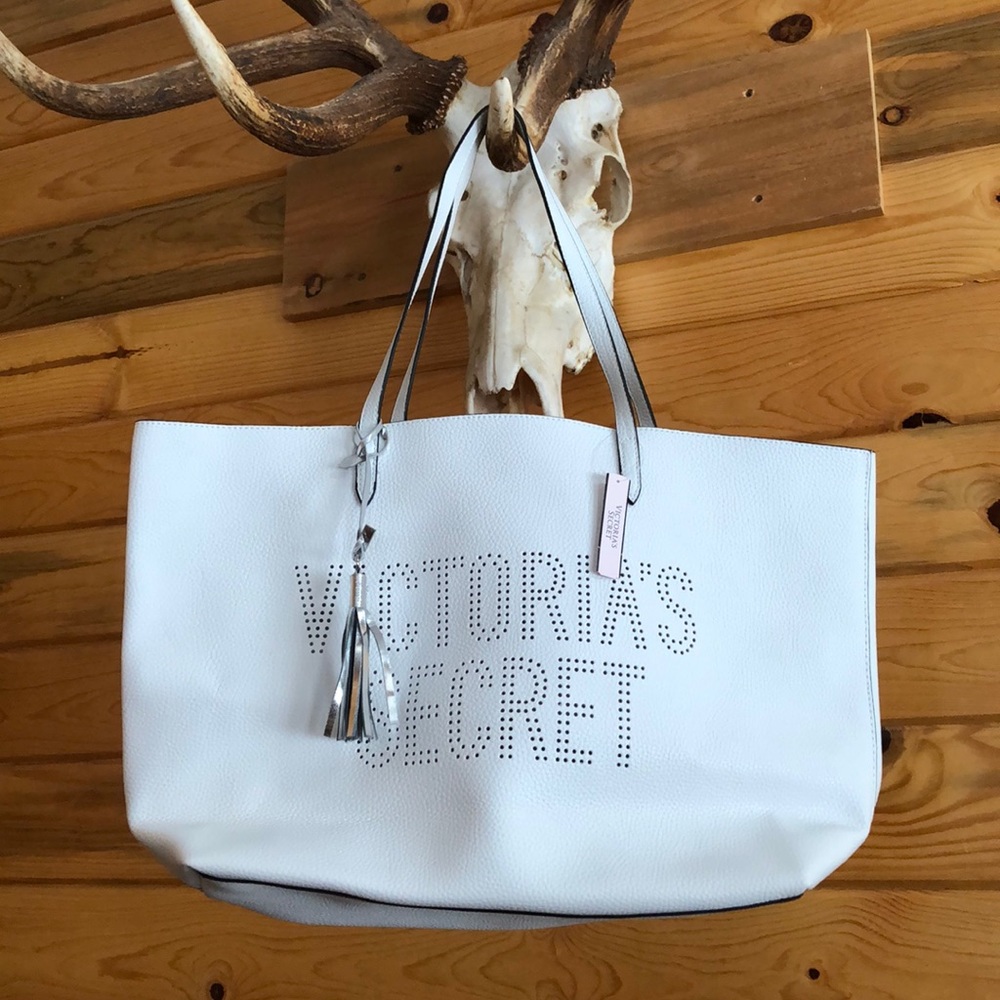 NWT White tote bag beach bag with silver inside
